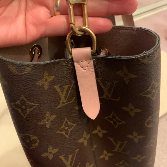 *SOLD* Authentic Louis Vuitton Neónóe MM in Rose Poudre Pink Monogram - Picture 7 of 9